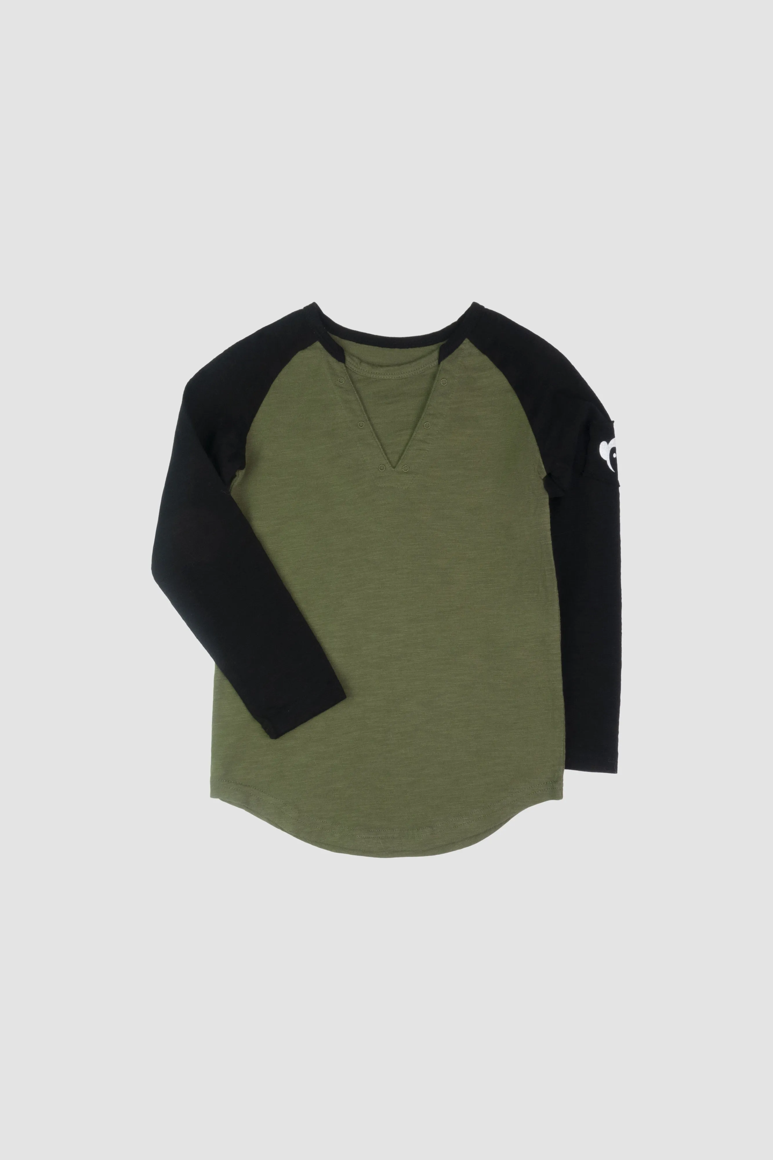 APP Two Tone Baseball Tee in Olive & Black